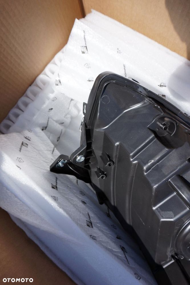 LAMPA PRZEDNIA PRAWA DAILY IV 05802711799 IVECO 2014- - 9