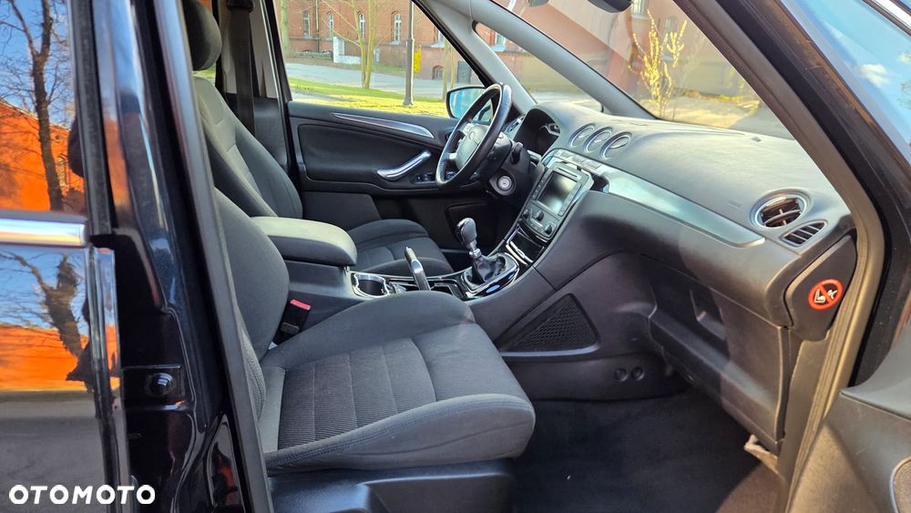 Ford S-Max 2.0 TDCi DPF Titanium X - 24