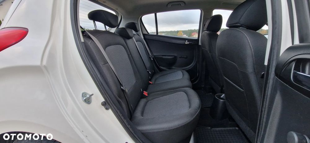 Hyundai i20 - 25