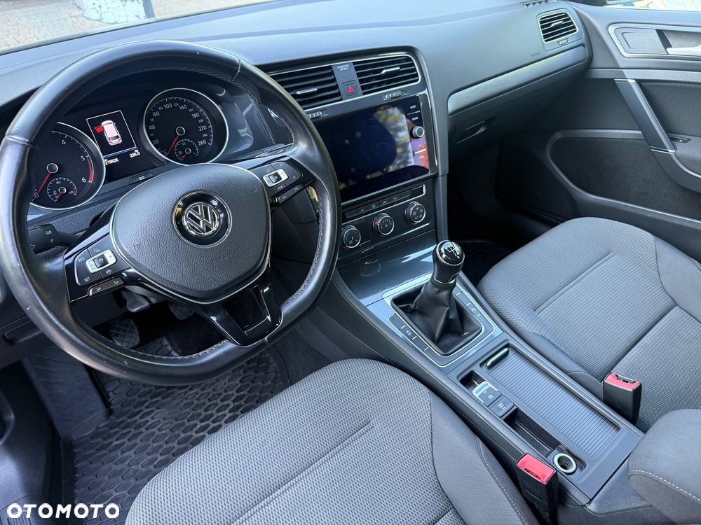 Volkswagen Golf 1.6 TDI BMT Comfortline - 9