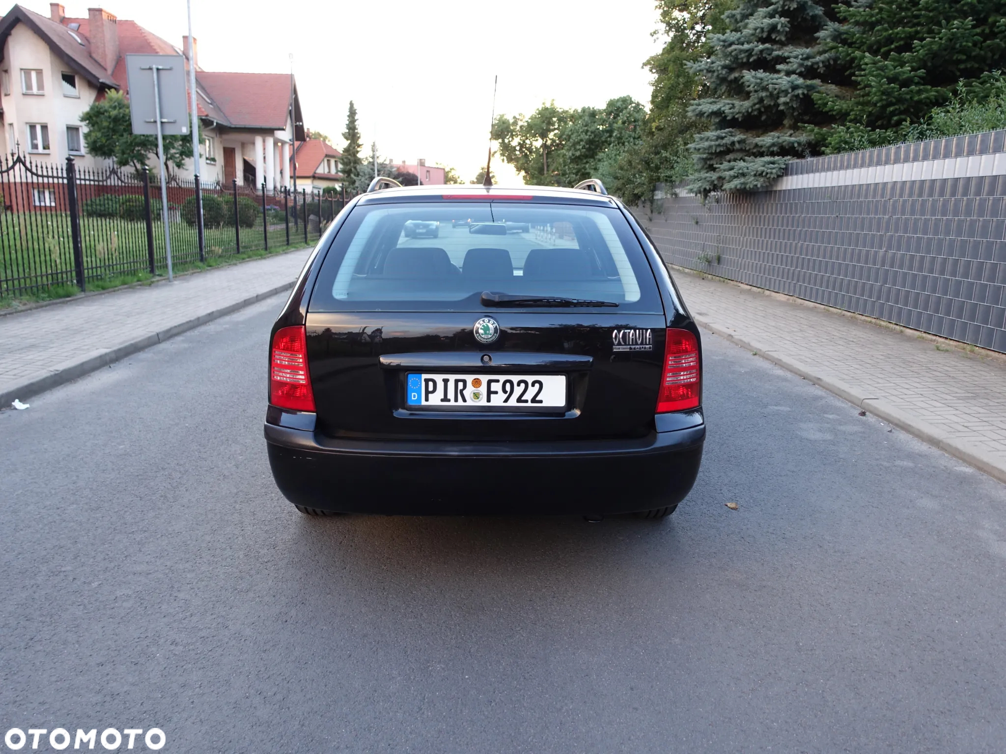 Skoda Octavia 1.6 Combi Tour - 6