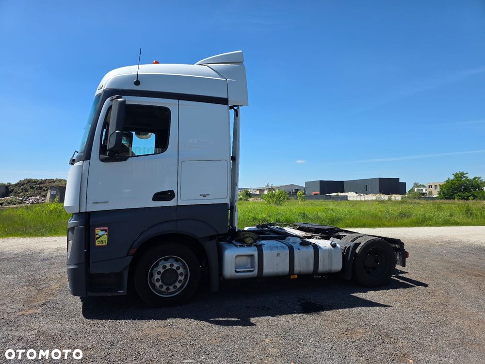 Mercedes-Benz Actros - 18