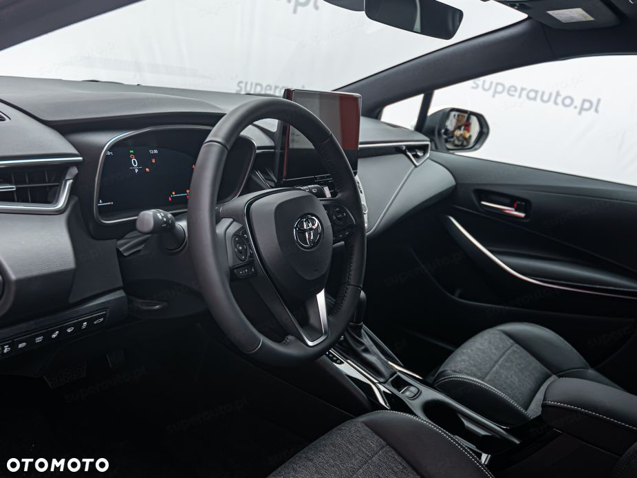 Toyota Corolla - 13