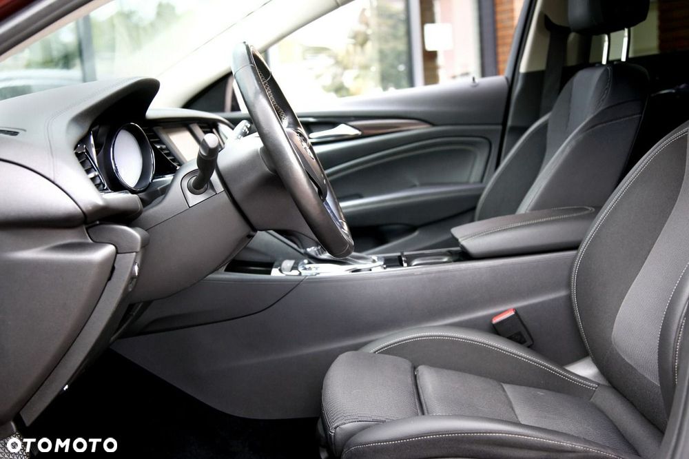 Opel Insignia - 15