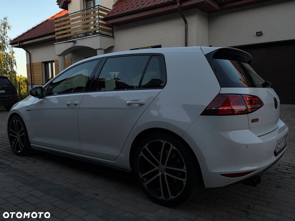 Volkswagen Golf 2.0 TDI BMT GTD DSG - 2