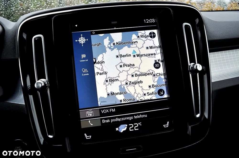 Volvo XC 40 D3 Momentum Pro - 25