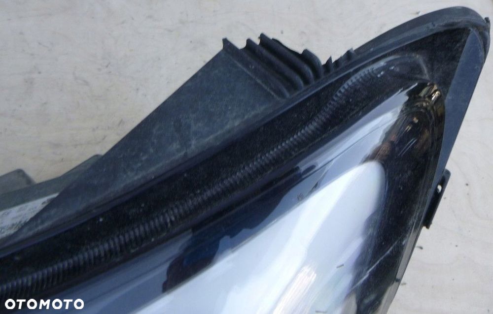 Renault Master Reflektor Lewy 260607867R - 2