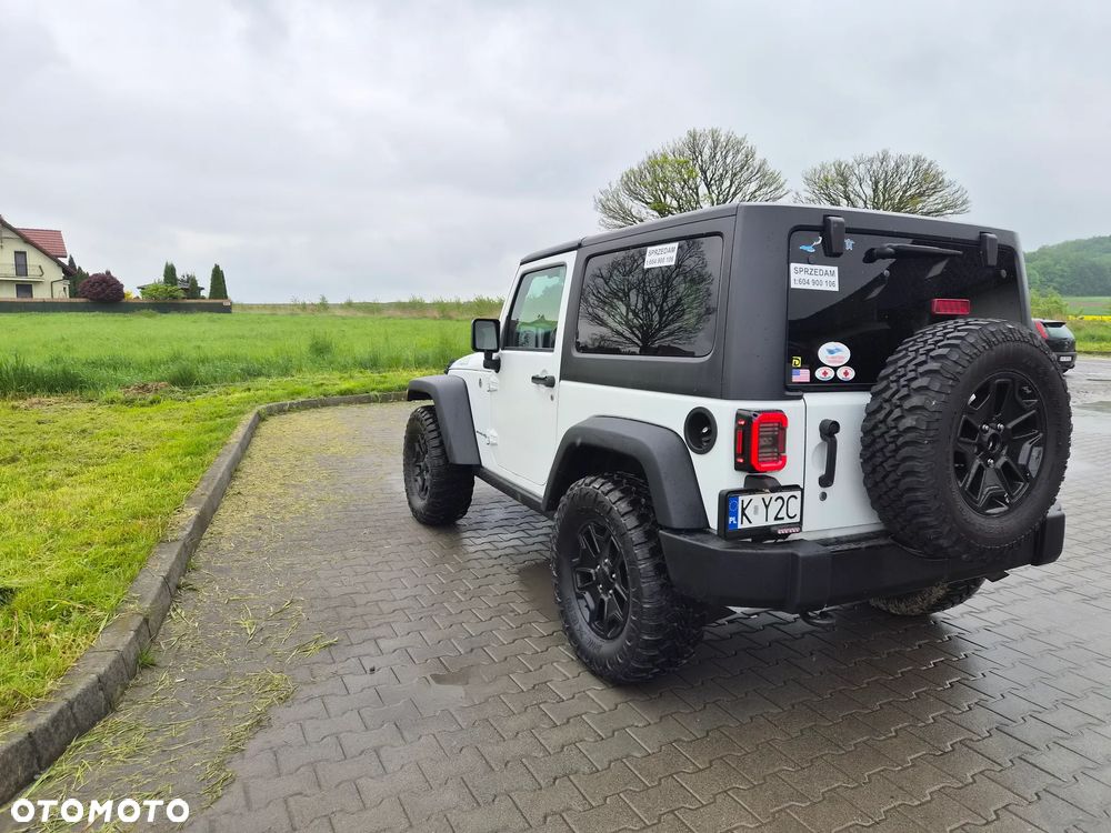 Jeep Wrangler - 8