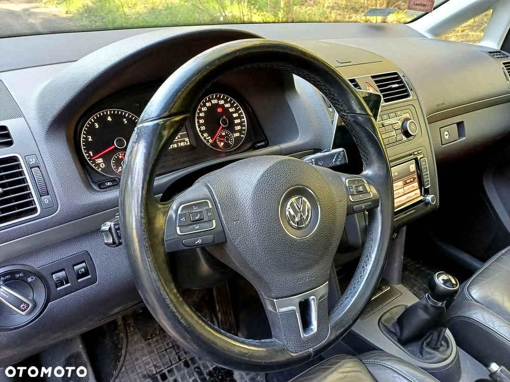 Volkswagen Touran 1.4 TSI STYLE - 18