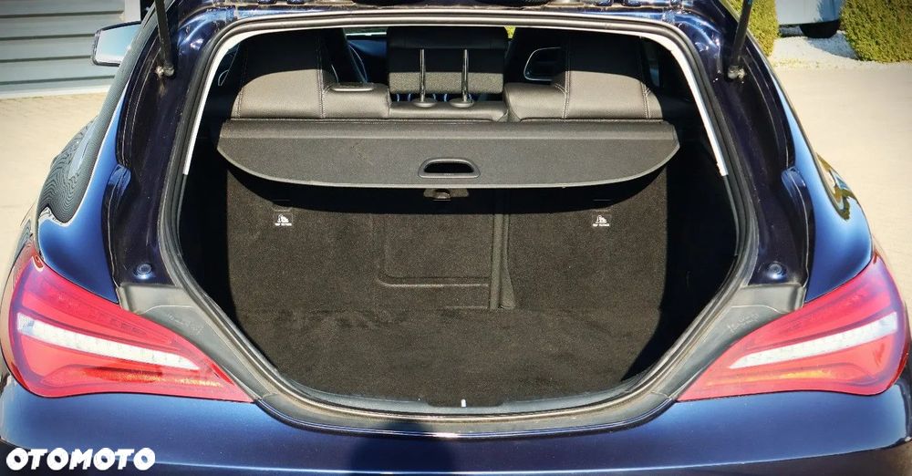 Mercedes-Benz CLA 180 7G-DCT Peak Edition - 12