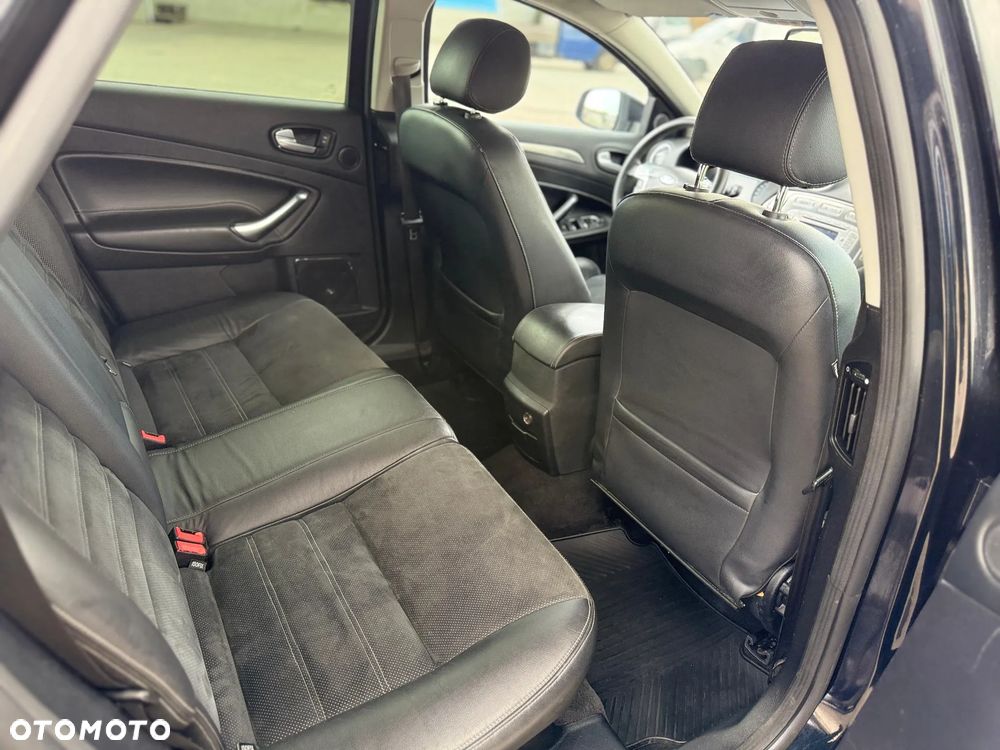Ford Mondeo 2.2 TDCi Black Magic - 11