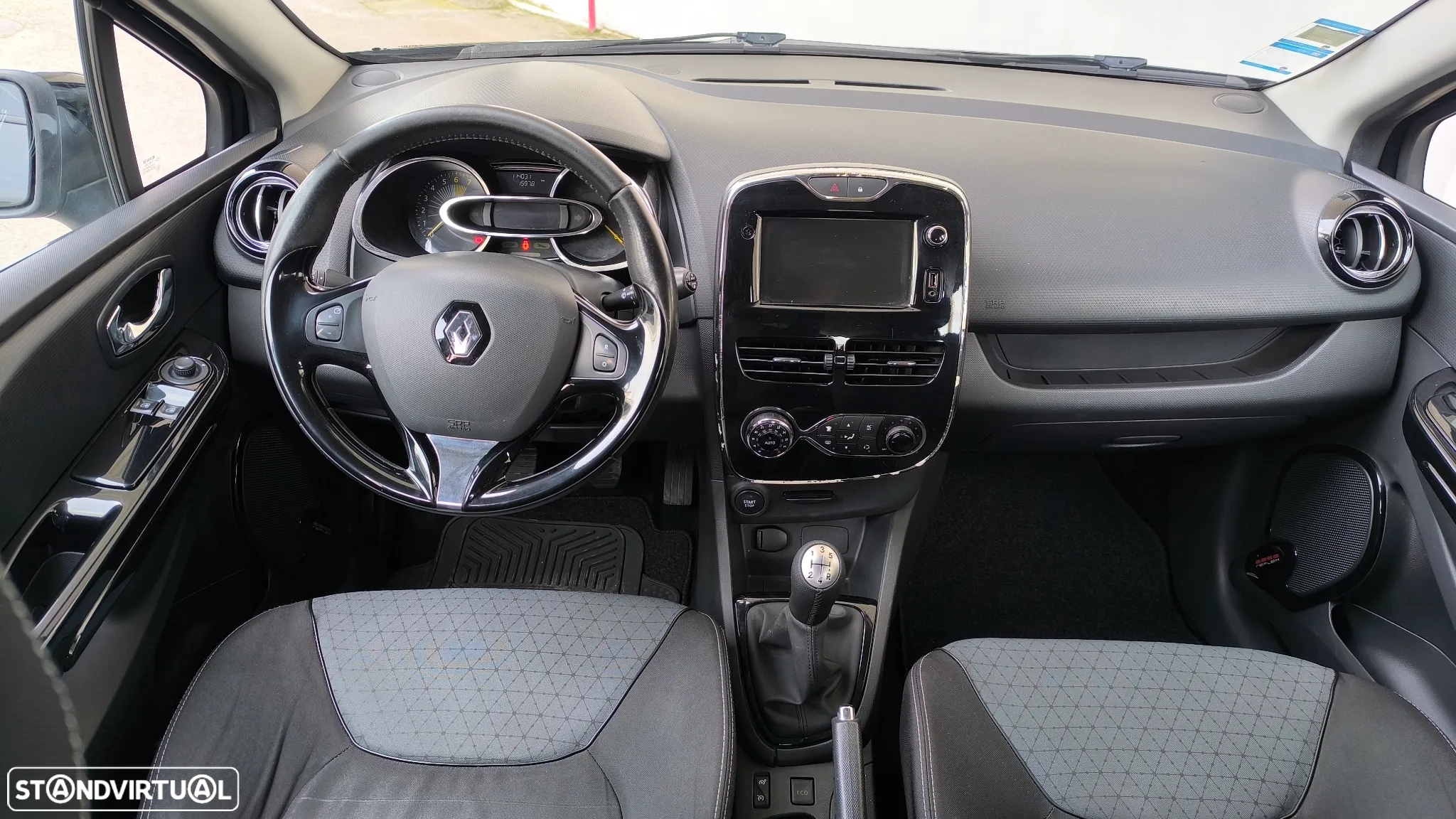 Renault Clio 0.9 TCE Dynamique S - 11