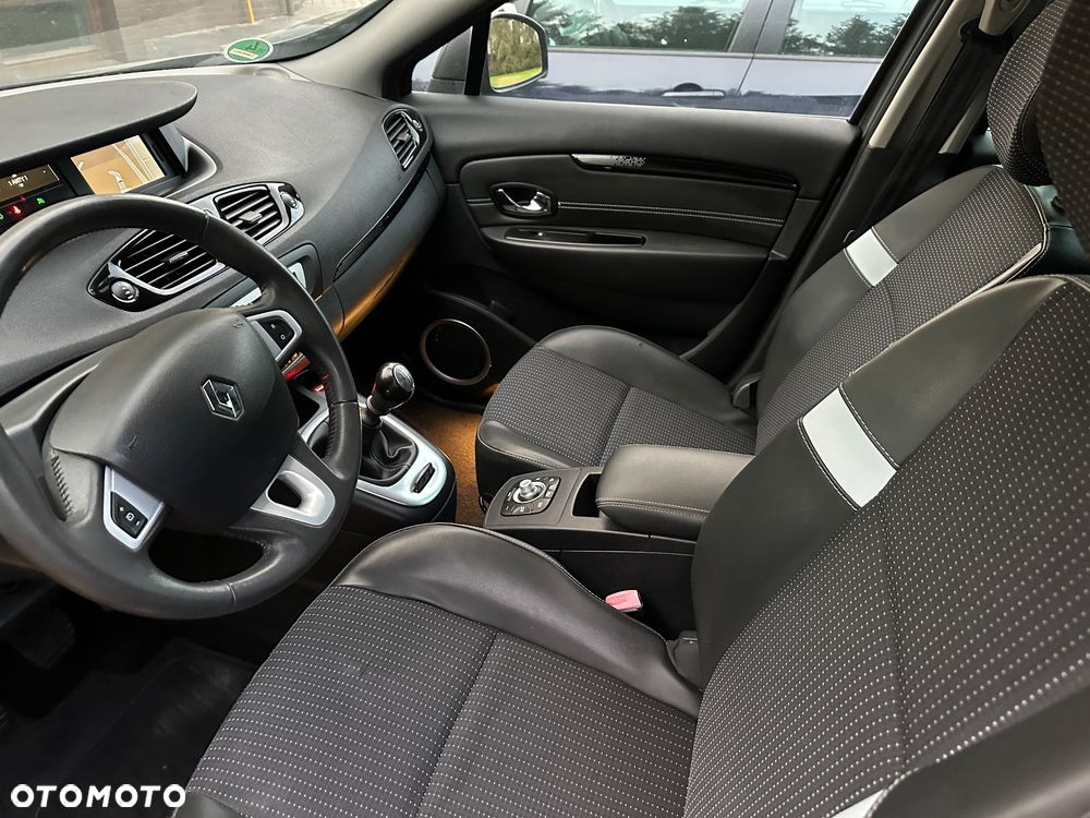 Renault Scenic 1.6 16V 110 Dynamique - 23