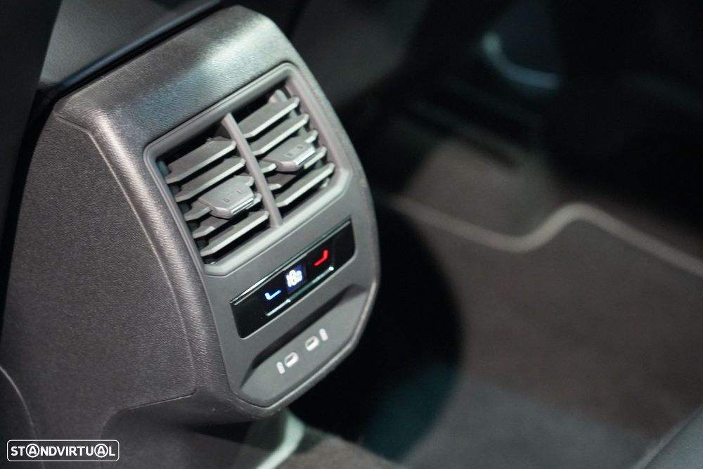 SEAT Leon ST 2.0 TDI FR - 45