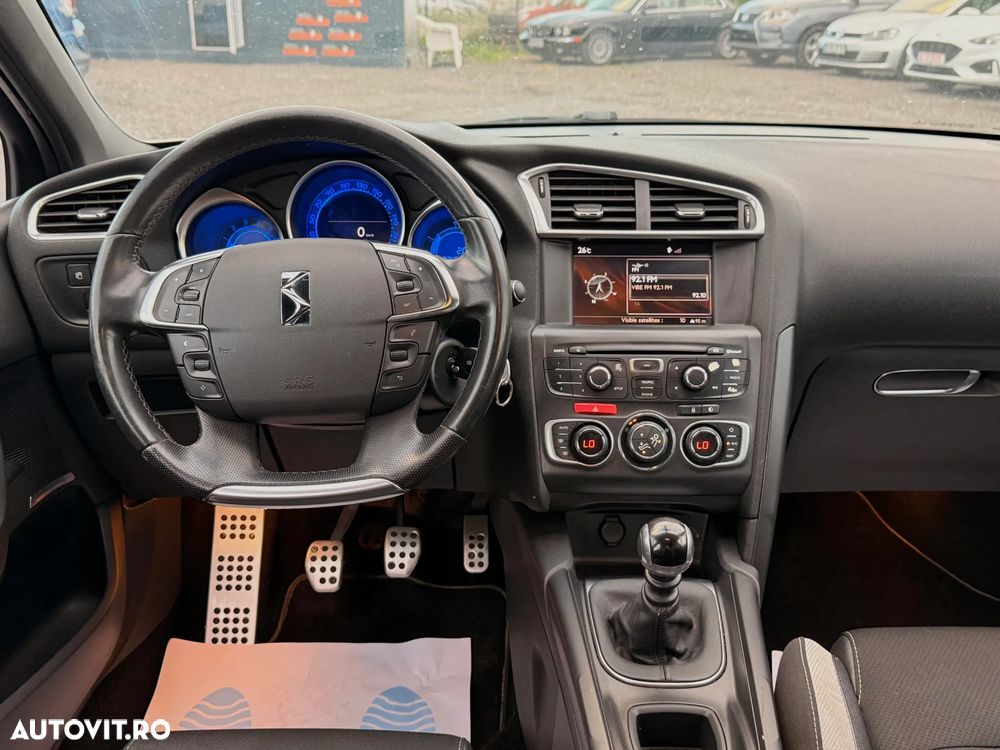 Citroën DS4 HDi 110 Chic - 8