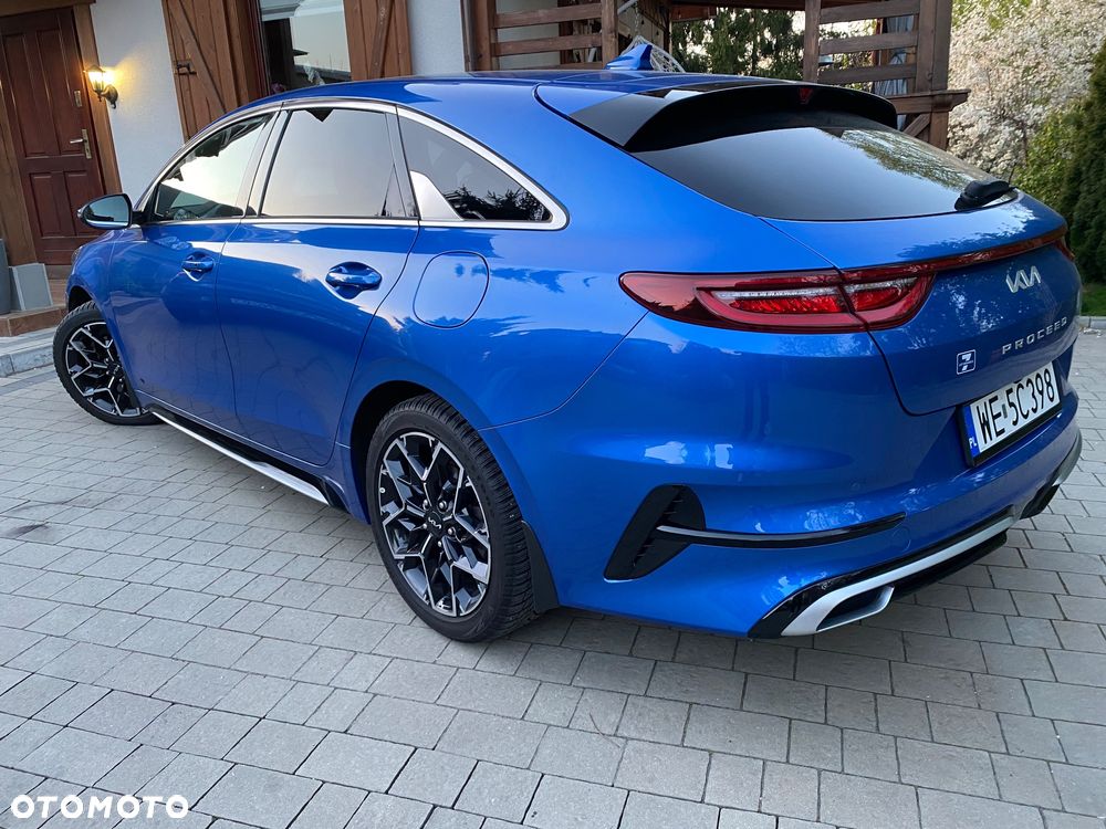 Kia ProCeed - 13