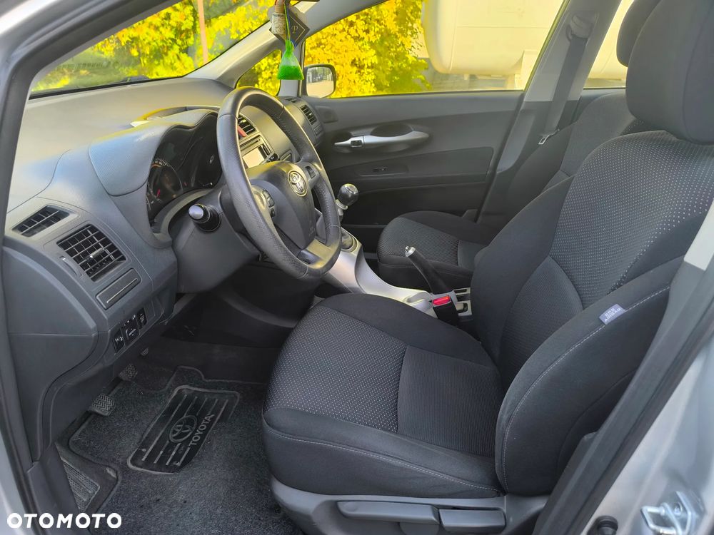 Toyota Auris 1.33 Dual-VVT-i Edition - 6