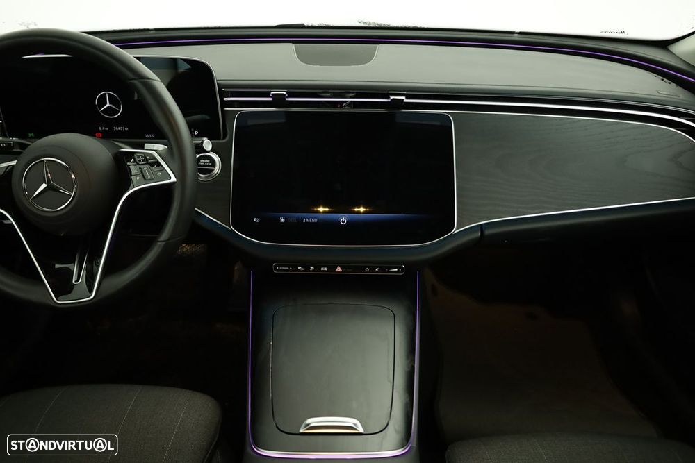 Mercedes-Benz E 300 Standard - 10