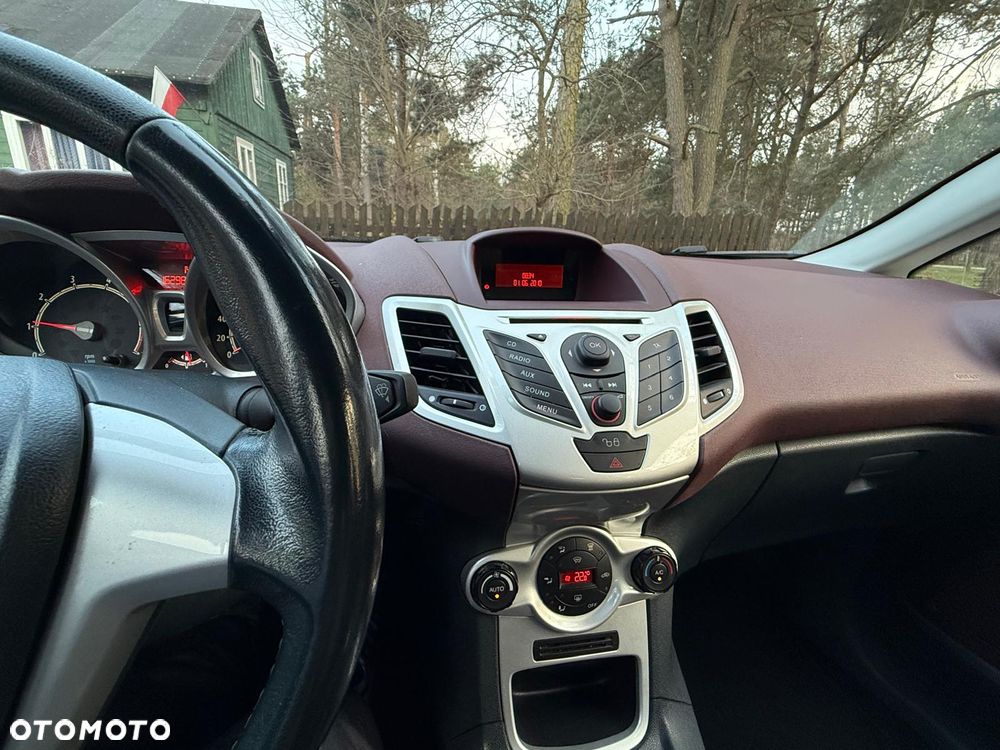 Ford Fiesta 1.25 SYNC Edition - 13