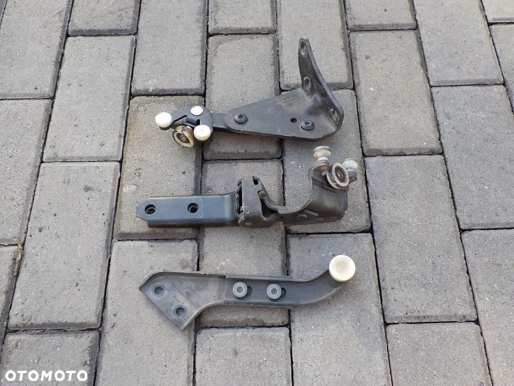 VW T5 ROLKA ROLKI ZAWIASY DRZWI ODSUWANYCH PRAWYCH - 1