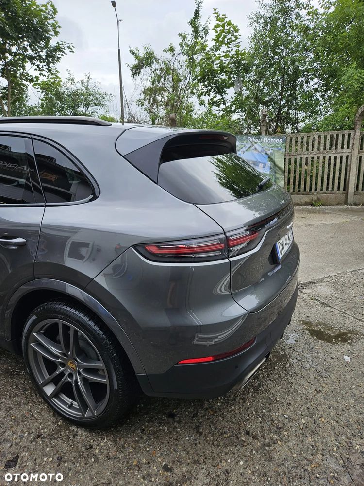 Porsche Cayenne Standard - 3