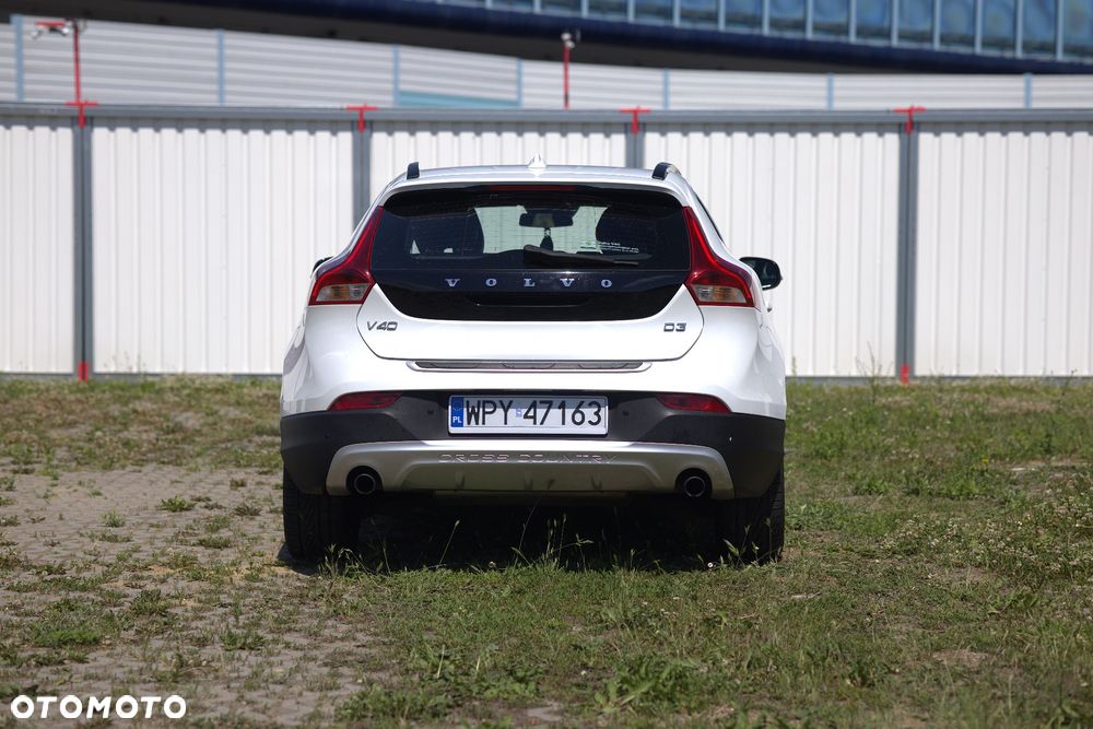 Volvo V40 Cross Country D3 Drive-E Ocean Race - 5