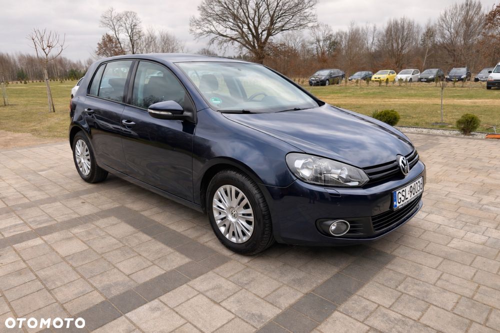 Volkswagen Golf - 1