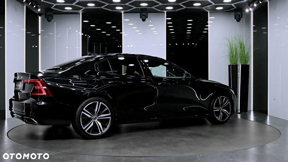 Volvo S60 T4 R-Design - 9