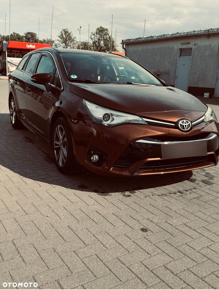 Toyota Avensis 2015 photo 5