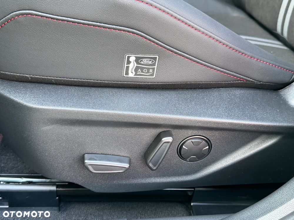 Ford Focus 2.3 EcoBoost ST X - 19