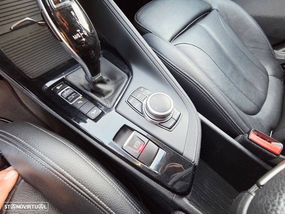 BMW X1 20 d xDrive Auto Line Sport - 30
