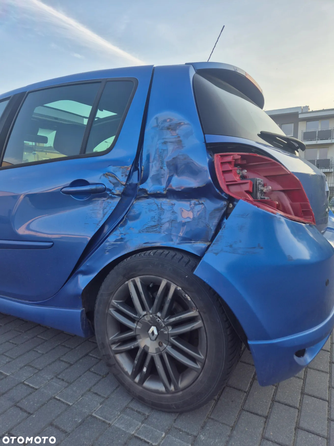 Renault Clio 1.6 16V GT - 9