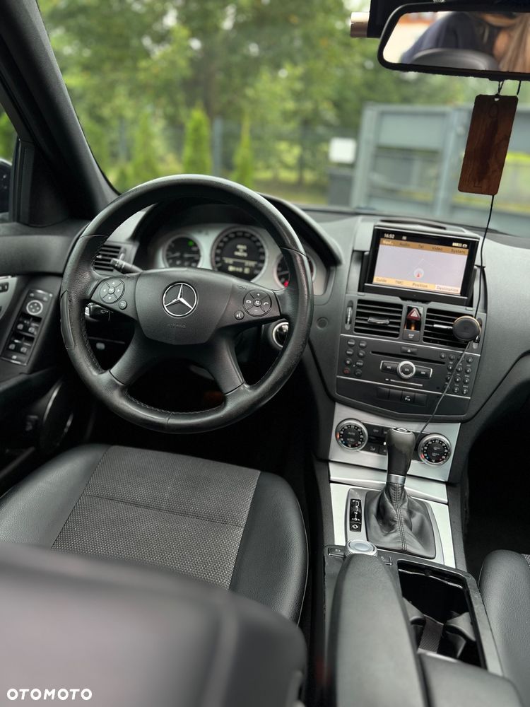 Mercedes-Benz Klasa C 320 CDI Avantgarde 4-Matic - 9