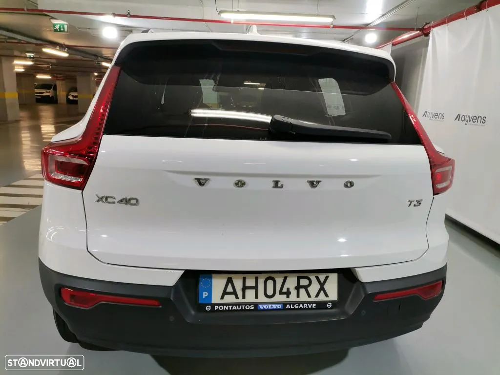 Volvo XC 40 1.5 T3 Momentum Core - 6
