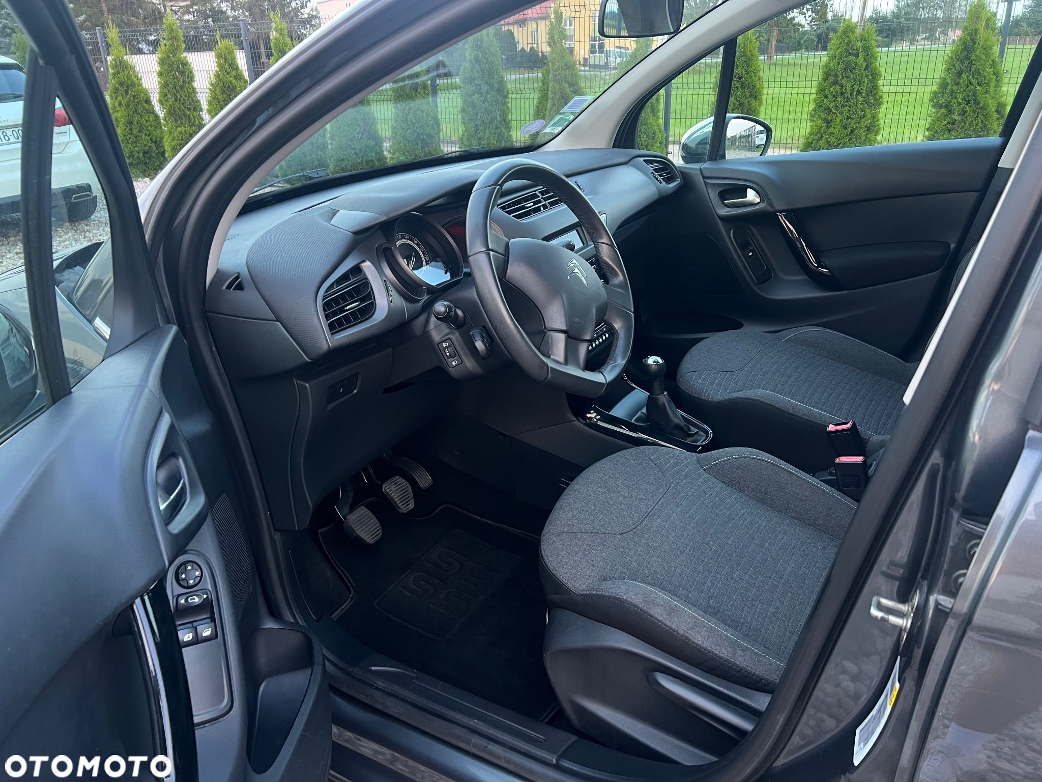 Citroën C3 1.2 PureTech Exclusive - 9