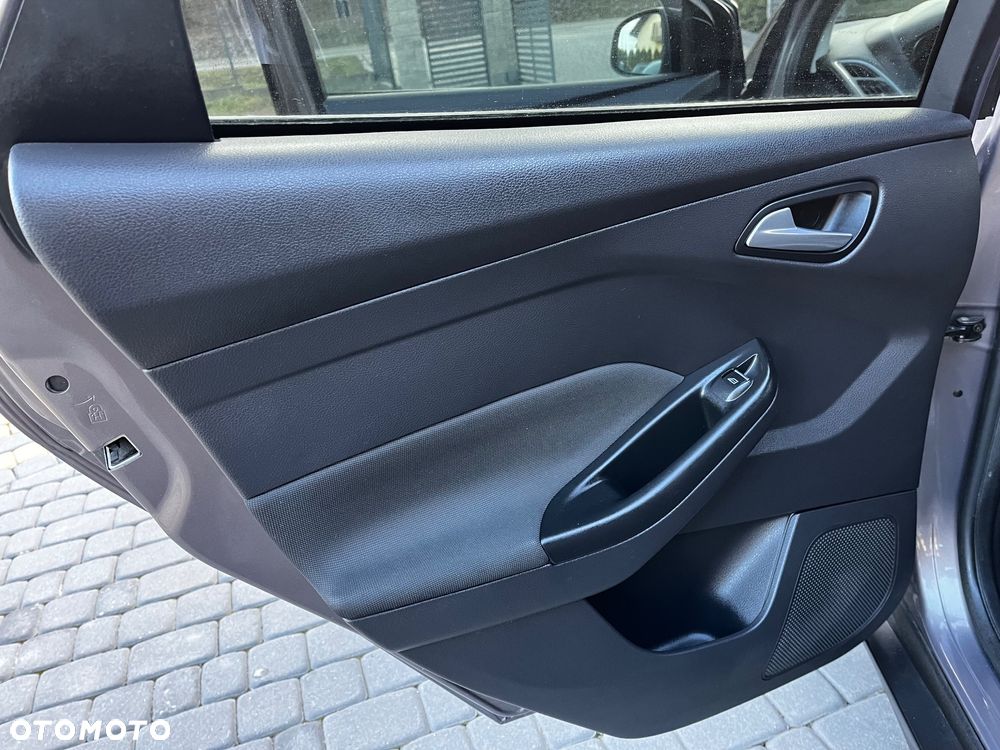 Ford Focus 1.6 TDCi DPF Titanium - 16
