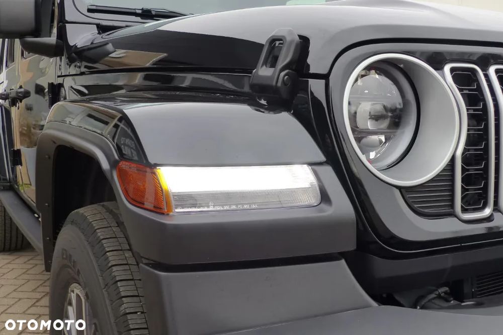 Jeep Wrangler Unlimited GME 2.0 Turbo Sahara - 2