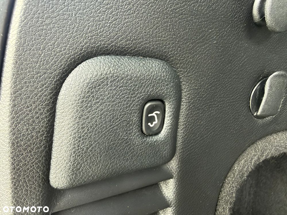 Jeep Grand Cherokee - 24