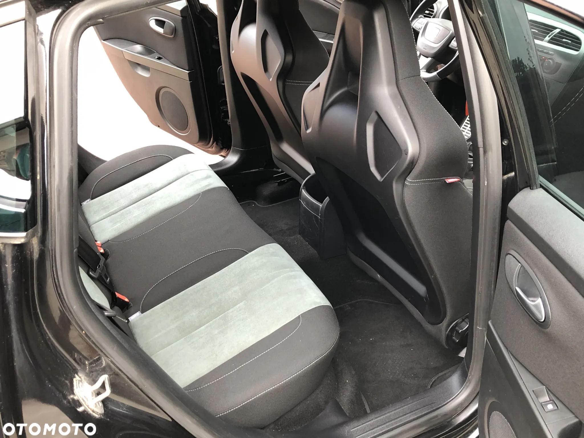 Seat Leon 2.0 T FSI Cupra R - 12