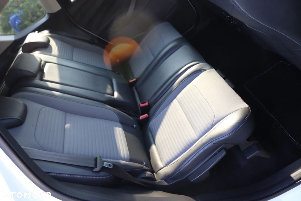 Ford Kuga 2.0 TDCi 2x4 Business Edition - 27