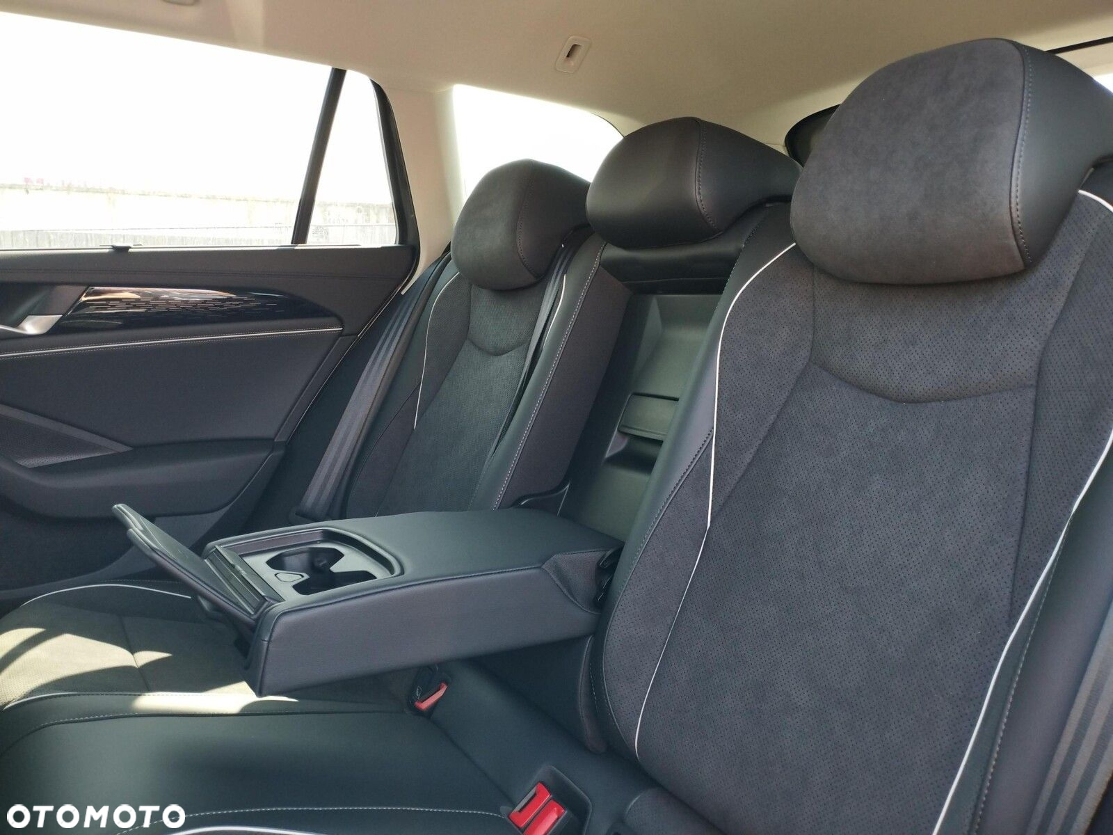 Volkswagen Passat 2.0 TDI SCR Business Plus DSG - 16