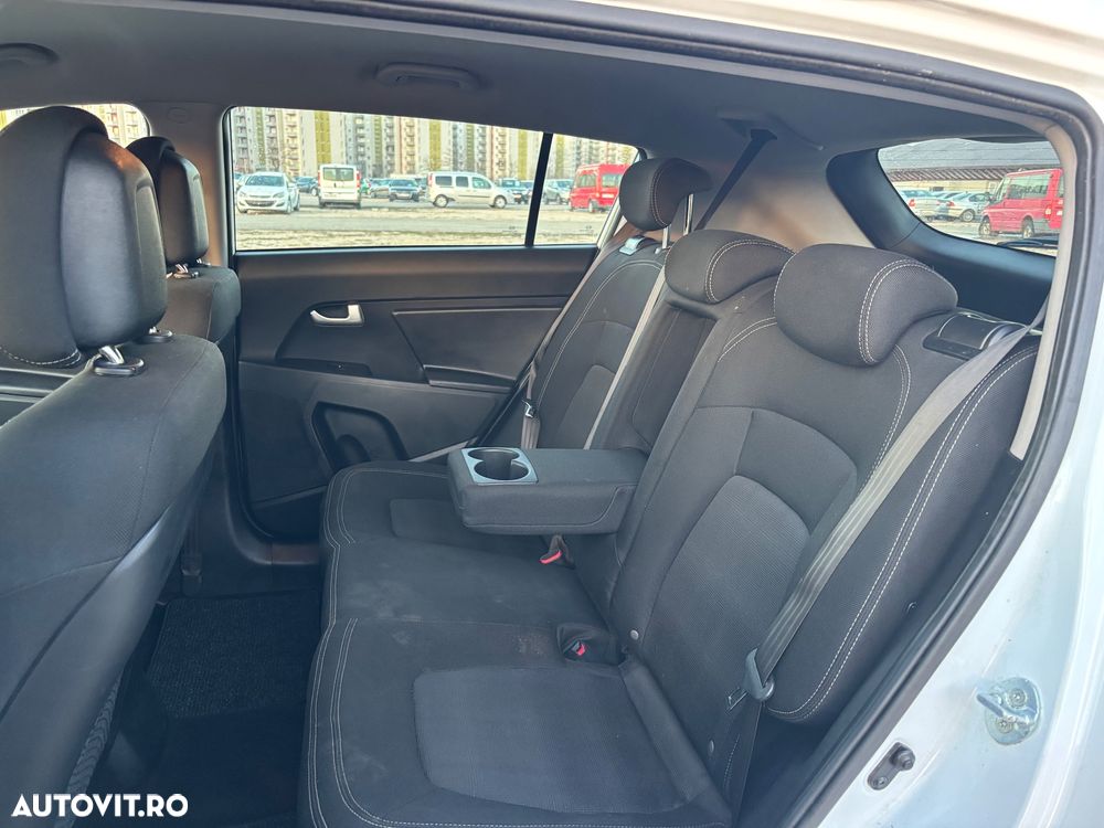 Kia Sportage 1.7 CRDI 2WD Spirit - 8