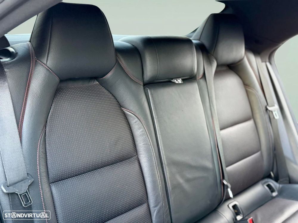 Mercedes-Benz CLA 220 - 13