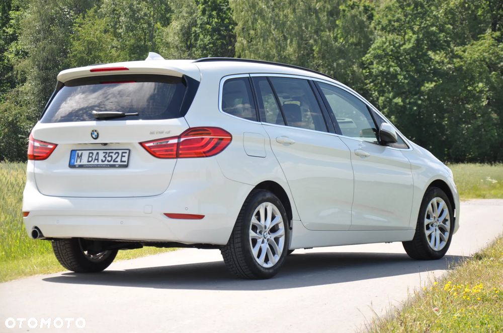 BMW Seria 2 218d Advantage sport - 12