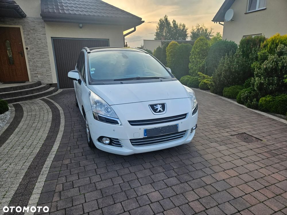 Peugeot 5008 HDI 115 Active - 11