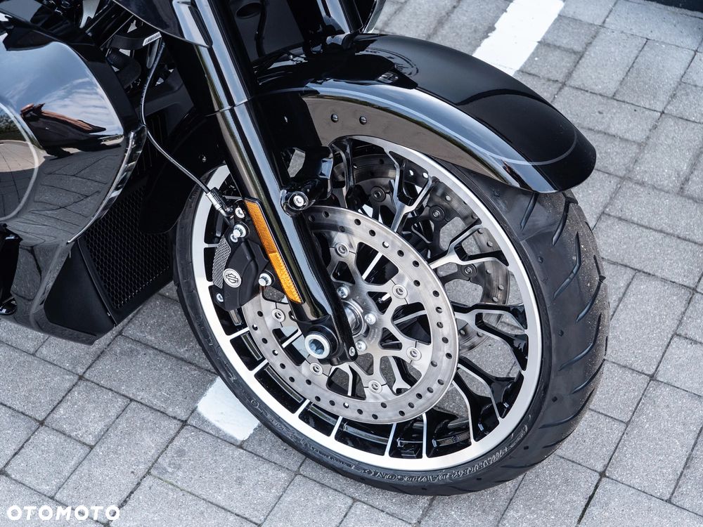 Harley-Davidson Touring Street Glide - 22