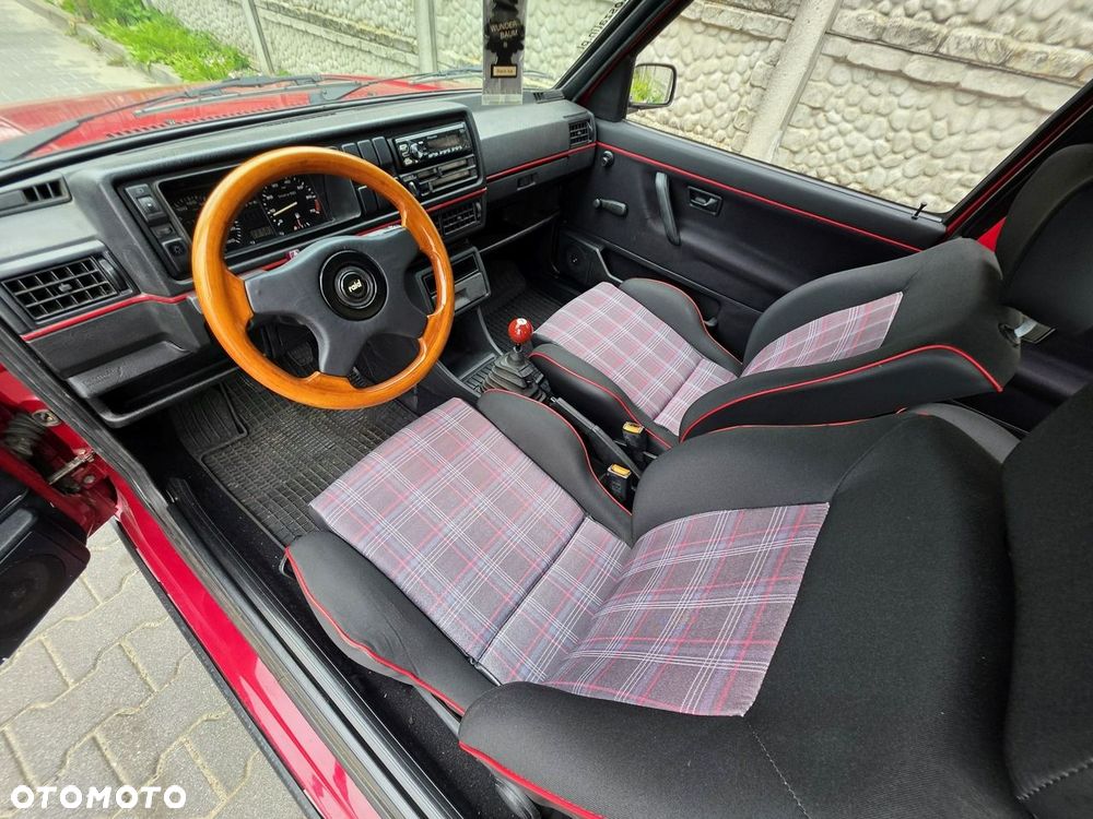 Volkswagen Jetta 1.3 GL - 11