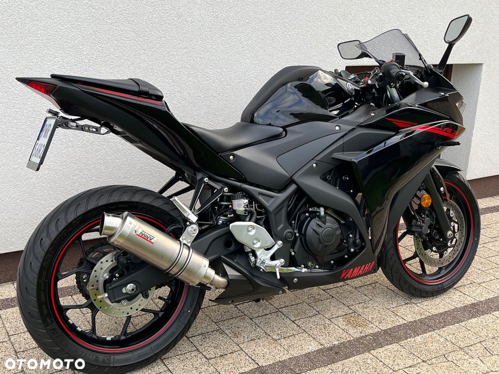 Yamaha R3 - 3