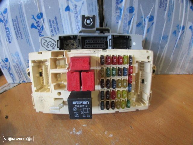 Caixa Fusiveis 46823768 501208950100 FIAT STILO SW 2003 1.6 16V 105CV 5P PRETO - 1