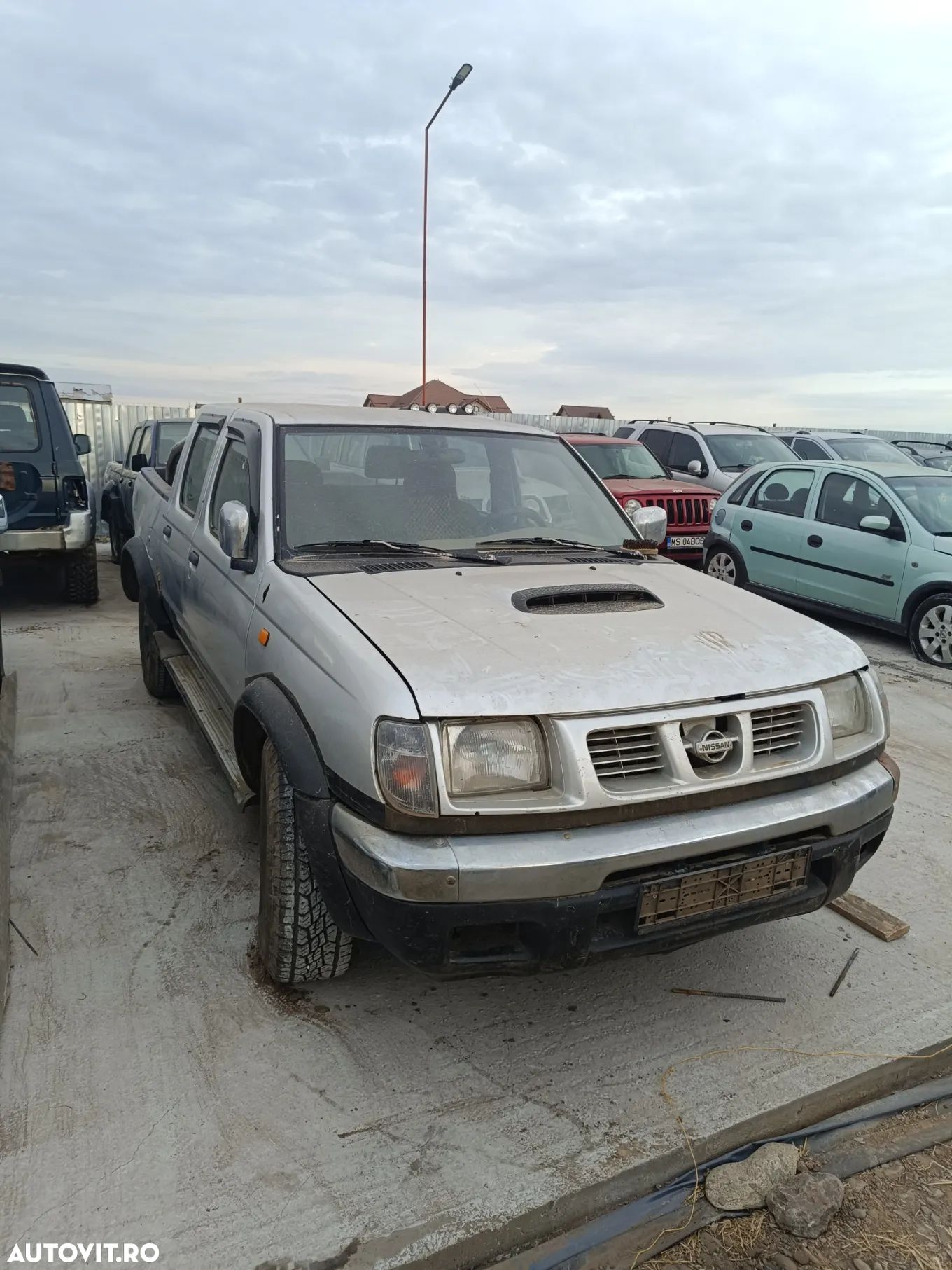 Dezmembrez Nissan Navara d21 fabr 2000 motor 2.5d - 1